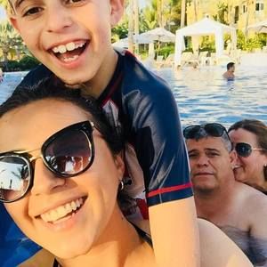 Meet your Posher, Edith